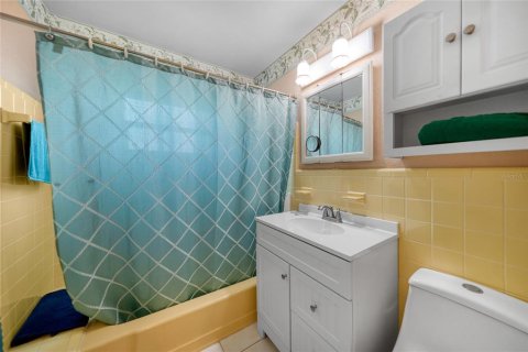 Villa ou maison à vendre à Port Charlotte, Floride: 3 chambres, 112.23 m2 № 2214107 - photo 21