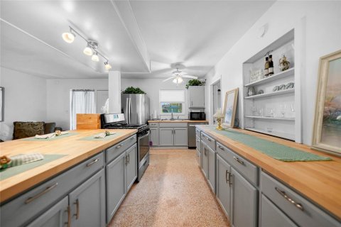 Villa ou maison à vendre à Port Charlotte, Floride: 3 chambres, 112.23 m2 № 2214107 - photo 12