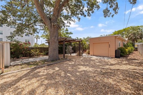 House in Saint Petersburg, Florida 2 bedrooms, 76.92 sq.m. № 1759416 - photo 28