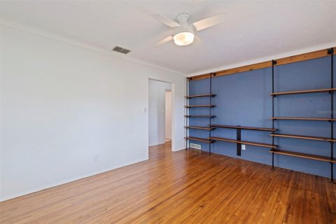 House in Saint Petersburg, Florida 2 bedrooms, 76.92 sq.m. № 1759416 - photo 6