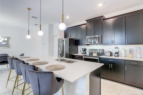 Adosado en venta en Kissimmee, Florida, 4 dormitorios, 177.81 m2 № 1689891 - foto 16