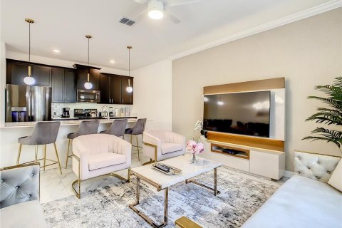 Adosado en venta en Kissimmee, Florida, 4 dormitorios, 177.81 m2 № 1689891 - foto 25