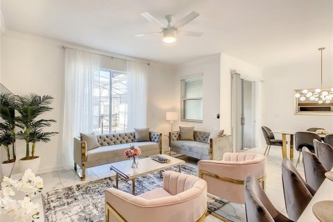 Adosado en venta en Kissimmee, Florida, 4 dormitorios, 177.81 m2 № 1689891 - foto 28