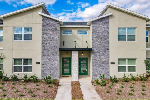 Adosado en venta en Kissimmee, Florida, 4 dormitorios, 177.81 m2 № 1689891 - foto 2