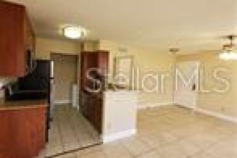 Condominio en alquiler en Orlando, Florida, 2 dormitorios, 90.21 m2 № 1766987 - foto 7