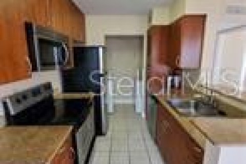 Copropriété à louer à Orlando, Floride: 2 chambres, 90.21 m2 № 1766987 - photo 3