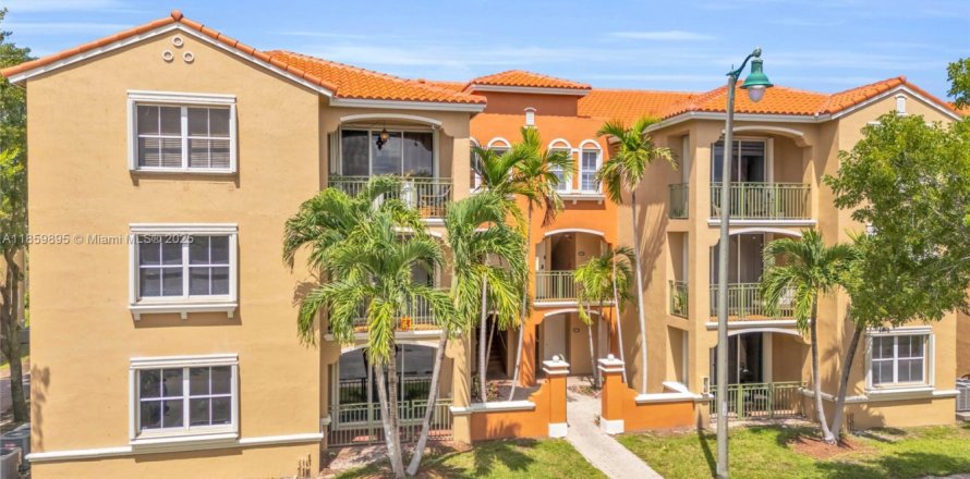 Condo à Doral, Floride, 3 chambres № 1888346
