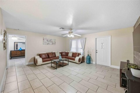 House in Punta Gorda, Florida 2 bedrooms, 114.08 sq.m. № 2219586 - photo 6