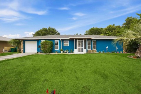 House in Punta Gorda, Florida 2 bedrooms, 114.08 sq.m. № 2219586