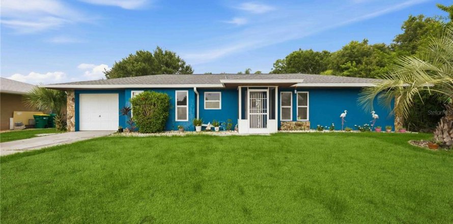 House in Punta Gorda, Florida 2 bedrooms, 114.08 sq.m. № 2219586
