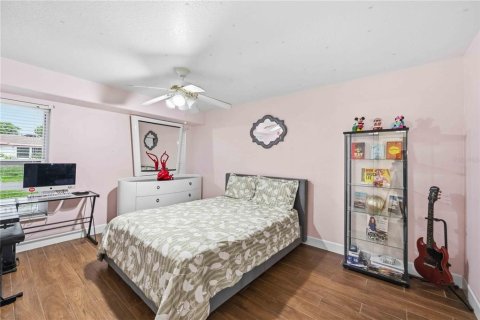 House in Punta Gorda, Florida 2 bedrooms, 114.08 sq.m. № 2219586 - photo 15