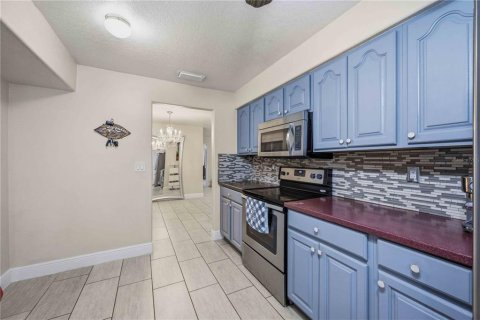House in Punta Gorda, Florida 2 bedrooms, 114.08 sq.m. № 2219586 - photo 14