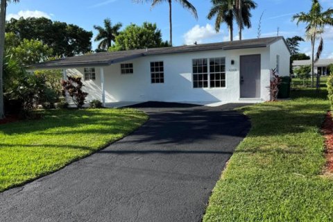 House in Margate, Florida 3 bedrooms, 93.65 sq.m. № 2261876