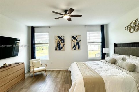 Villa ou maison à louer à Kissimmee, Floride: 6 chambres, 305.74 m2 № 2154968 - photo 20