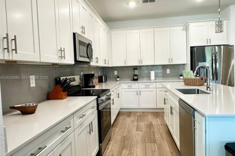 Villa ou maison à louer à Kissimmee, Floride: 6 chambres, 305.74 m2 № 2154968 - photo 6