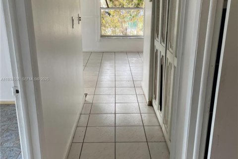 Adosado en venta en Miami, Florida, 3 dormitorios, 100.61 m2 № 1992502 - foto 3