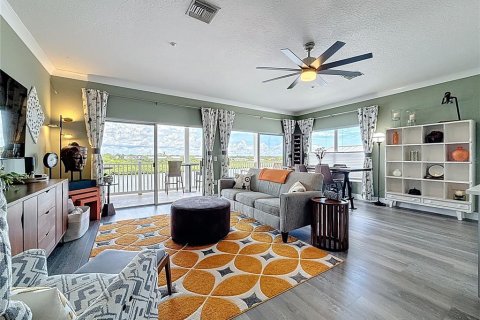 Condo in Indian Shores, Florida, 2 bedrooms  № 1885503 - photo 16