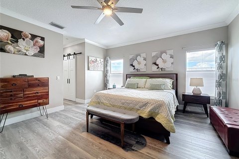 Condo in Indian Shores, Florida, 2 bedrooms  № 1885503 - photo 21