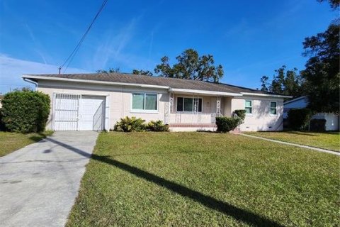 Casa en alquiler en Tampa, Florida, 3 dormitorios, 118.54 m2 № 1555936 - foto 1