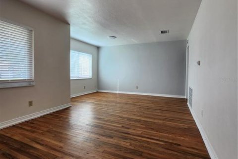 Casa en alquiler en Tampa, Florida, 3 dormitorios, 118.54 m2 № 1555936 - foto 3