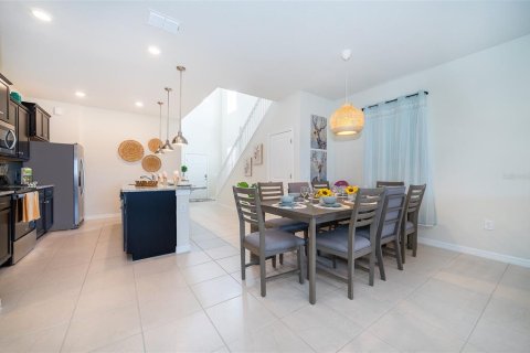 House in Davenport, Florida 6 bedrooms, 288.74 sq.m. № 1561350 - photo 16