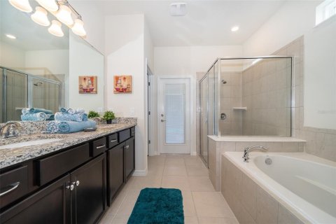 House in Davenport, Florida 6 bedrooms, 288.74 sq.m. № 1561350 - photo 22