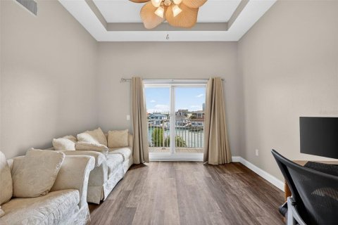 Condominio en venta en Clearwater, Florida, 3 dormitorios, 187.38 m2 № 2289823 - foto 28