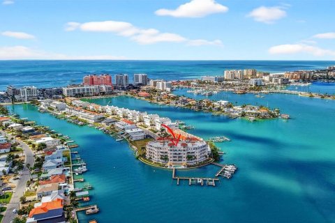 Condominio en venta en Clearwater, Florida, 3 dormitorios, 187.38 m2 № 2289823 - foto 2