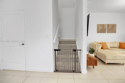 Купить таунхаус в Хомстед, Флорида 3 спальни, 133.97м2, № 2428445 - фото 13