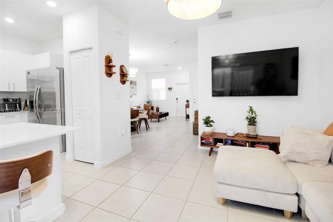 Купить таунхаус в Хомстед, Флорида 3 спальни, 133.97м2, № 2428445 - фото 8