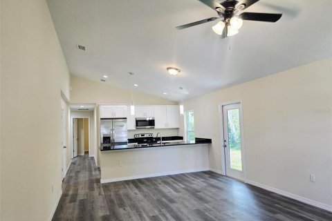 House in Clearwater, Florida 3 bedrooms, 116.96 sq.m. № 1805248 - photo 3