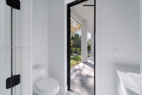 House in Lehigh Acres, Florida 3 bedrooms, 180.42 sq.m. № 1958974 - photo 21