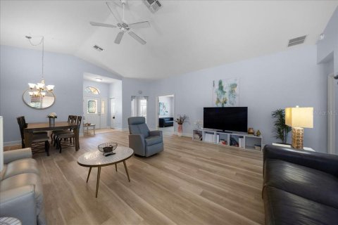 Casa en venta en Ocala, Florida, 3 dormitorios, 162.76 m2 № 2387443 - foto 5