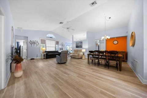 Casa en venta en Ocala, Florida, 3 dormitorios, 162.76 m2 № 2387443 - foto 3