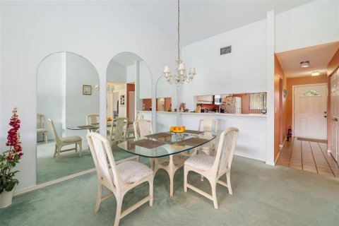 Condo in Sarasota, Florida, 2 bedrooms № 2213017 - photo 21