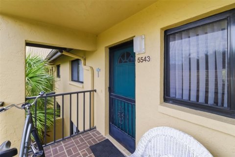 Condo in Sarasota, Florida, 2 bedrooms № 2213017 - photo 15