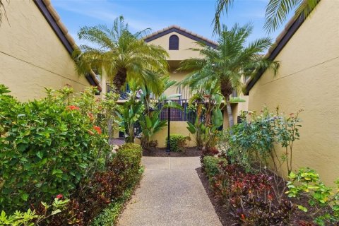 Condo in Sarasota, Florida, 2 bedrooms № 2213017 - photo 10