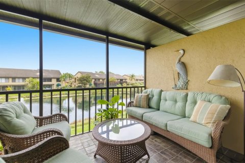 Condo in Sarasota, Florida, 2 bedrooms № 2213017 - photo 8