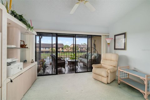 Condo in Sarasota, Florida, 2 bedrooms № 2213017 - photo 25