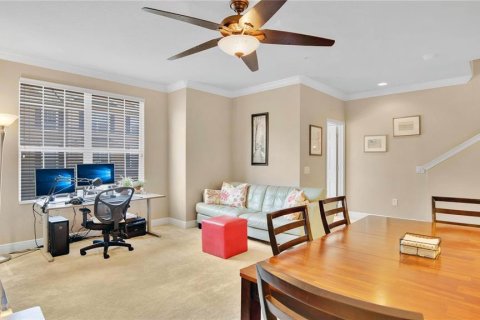 Townhouse in Lake Mary, Florida 4 bedrooms, 199.37 sq.m. № 1673674 - photo 10