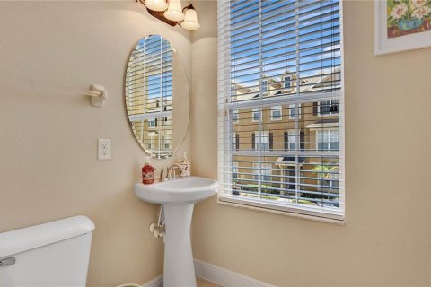 Townhouse in Lake Mary, Florida 4 bedrooms, 199.37 sq.m. № 1673674 - photo 16