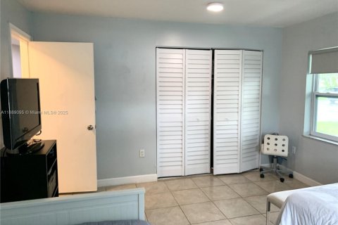 Adosado en venta en Miami, Florida, 2 dormitorios, 90.12 m2 № 1938685 - foto 10