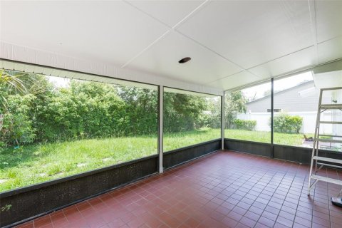 House in Seffner, Florida 4 bedrooms, 163.32 sq.m. № 2207205 - photo 25