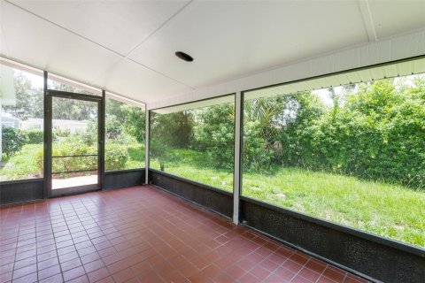 House in Seffner, Florida 4 bedrooms, 163.32 sq.m. № 2207205 - photo 24