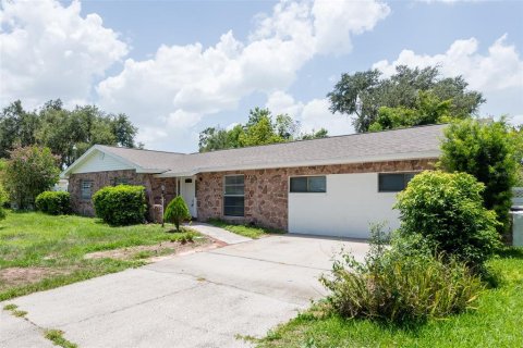 House in Seffner, Florida 4 bedrooms, 163.32 sq.m. № 2207205 - photo 29