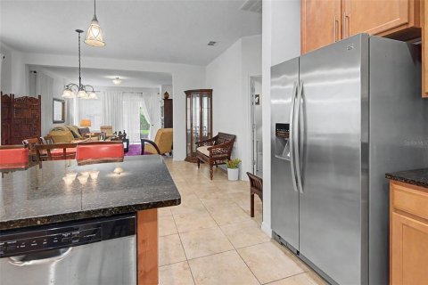Купить виллу или дом в Киссимми, Флорида 6 комнат, 159.7м2, № 2147853 - фото 12
