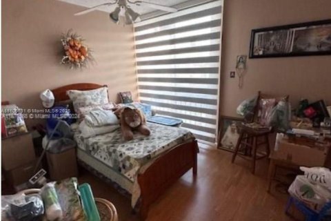 Townhouse in Miami, Florida 3 bedrooms, 132.85 sq.m. № 1741258 - photo 12