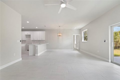 Casa en venta en North Port, Florida, 3 dormitorios, 151.43 m2 № 1689659 - foto 14