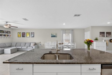 Casa en venta en Wimauma, Florida, 6 dormitorios, 242.85 m2 № 2157707 - foto 8