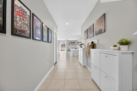 Casa en venta en Wimauma, Florida, 6 dormitorios, 242.85 m2 № 2157707 - foto 3